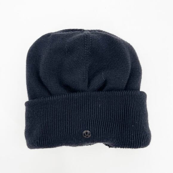LULULEMON Winter Hat One Size Womens Cap Black Fleece Lined Merino Wool Beenie - Picture 1 of 11